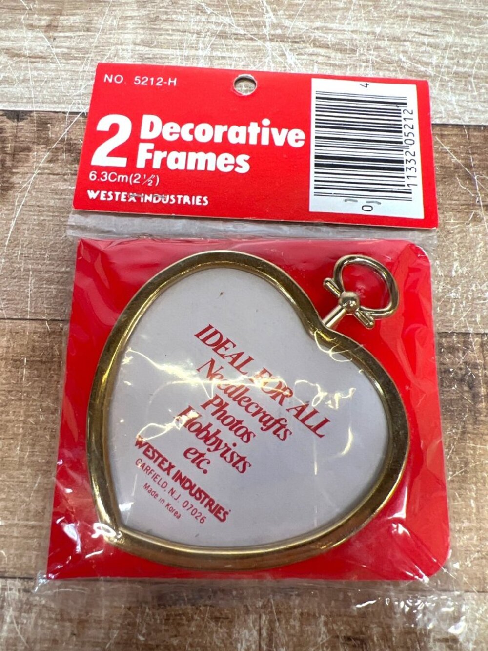 Heart-Shaped Gold Decorative Frames 2-Pack 2.5-Inch Ideal For Needlecrafts